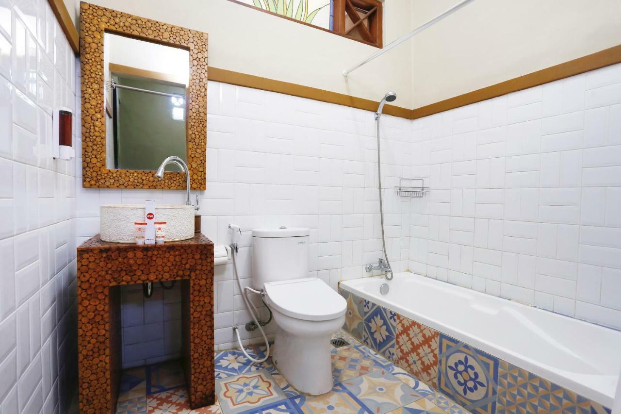 Oyo 1072 Kampung Condro Wulan Guesthouse Maguwo Экстерьер фото